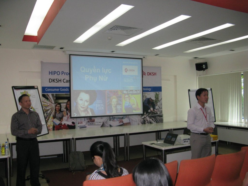 Buổi Educine trong chương trình nội bộ của một doanh nghiệp phân phối