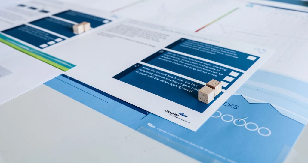 Cận cảnh bàn cờ mô phỏng Celemi PartnerStock